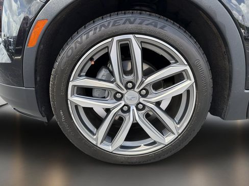 Used 2020 Cadillac XT4 Sport w/ Cold Weather Package FWD image 10