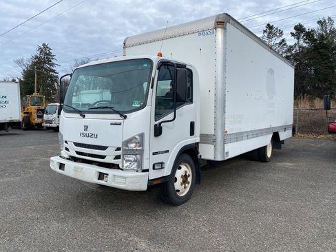 Used 2019 Isuzu NPR image 4