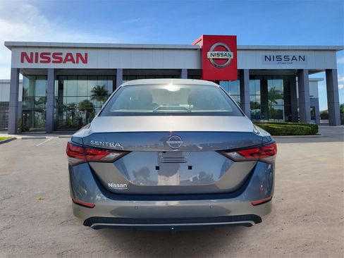 Used 2025 Nissan Sentra S image 5