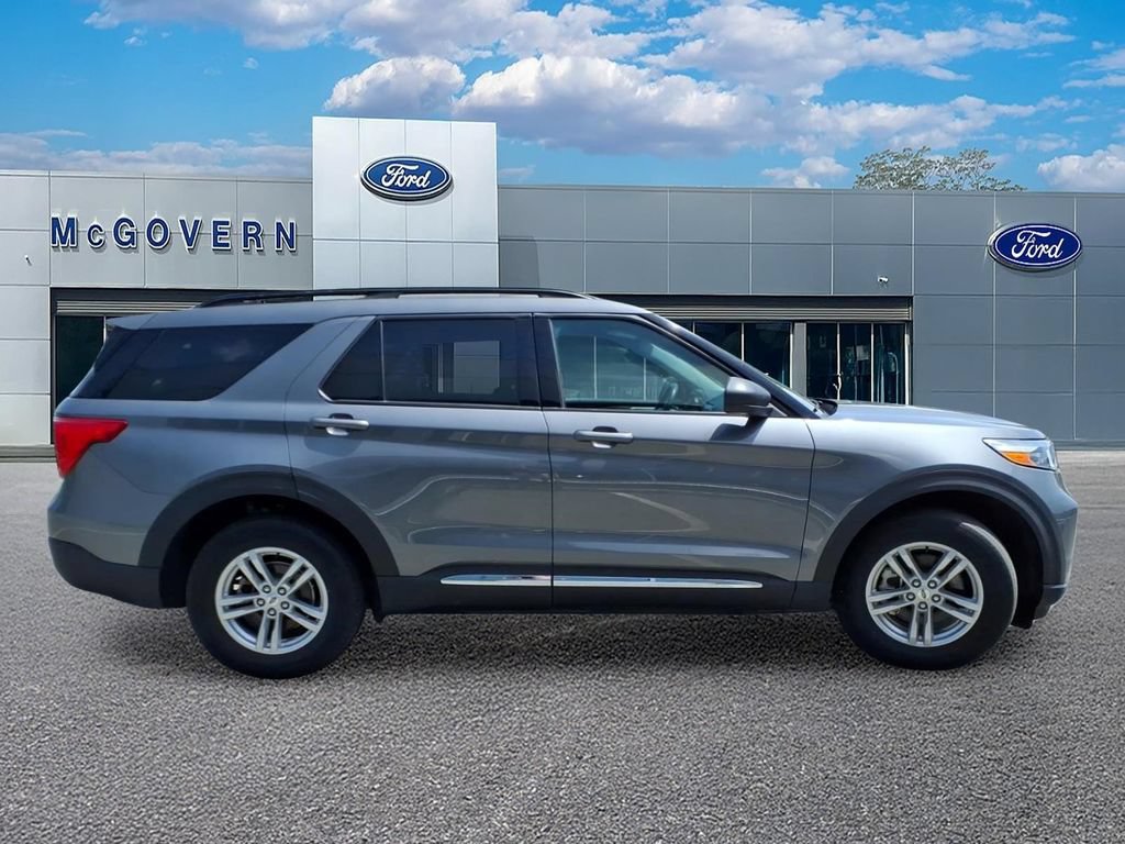 Used 2022 Ford Explorer XLT AWD/4WD image 5