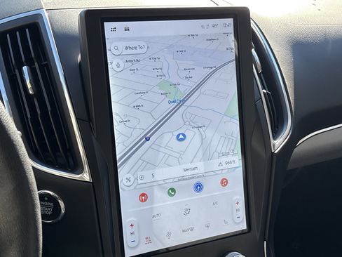 Used 2021 Ford Edge Titanium w/ Equipment Group 301A image 23