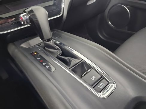 Used 2021 Honda HR-V Touring image 34