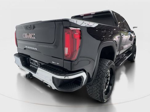 Used 2024 GMC Sierra 1500 SLT image 7