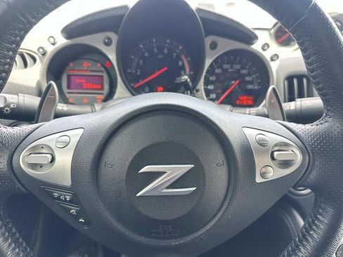 Used 2017 Nissan 370Z Sport image 29