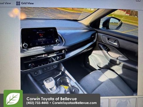 Used 2025 Nissan Rogue SV image 7