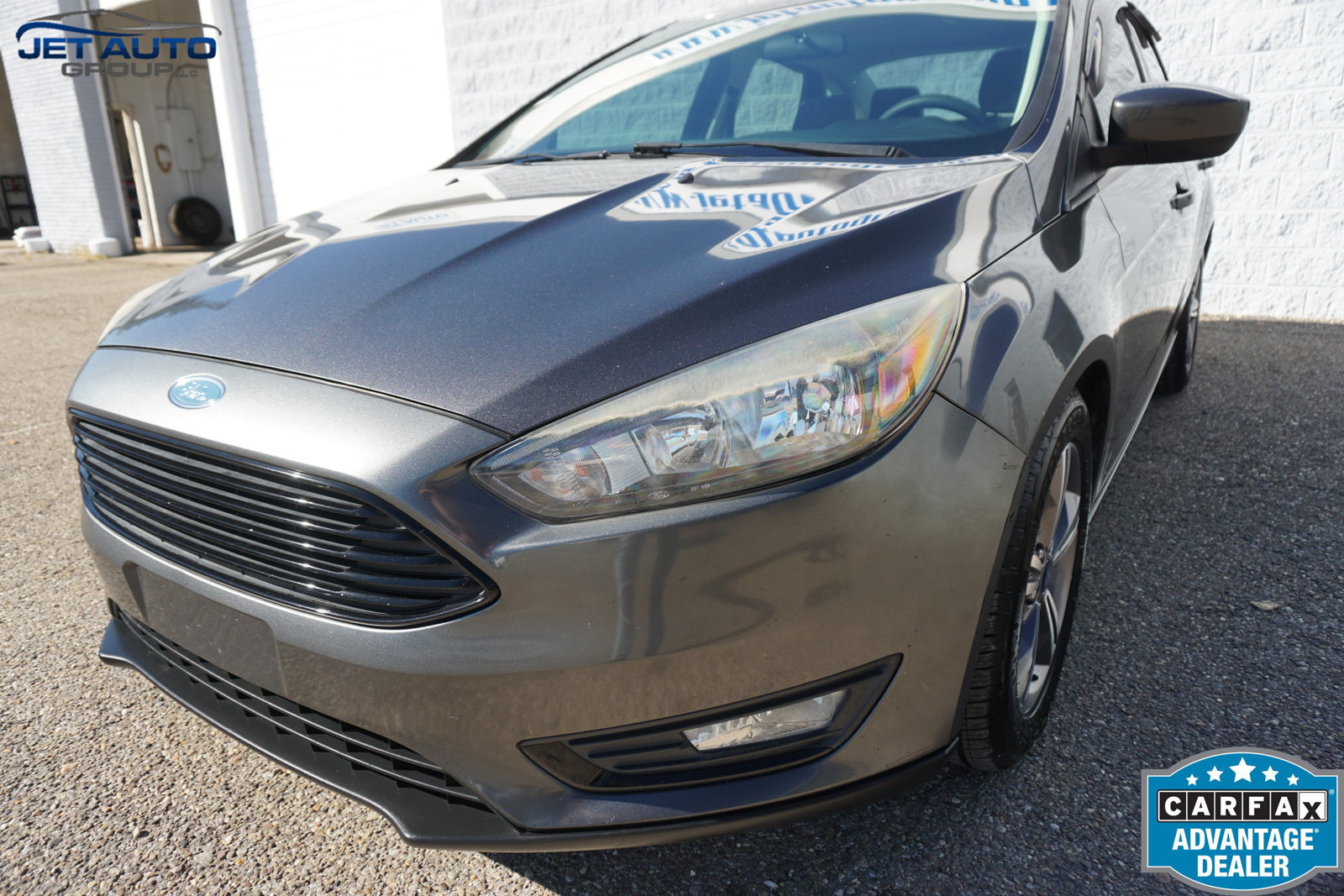 Used 2018 Ford Focus SE w/ SE Appearance Package FWD image 5