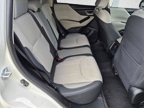 Used 2024 Subaru Forester Premium AWD/4WD image 18
