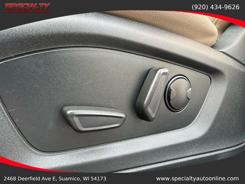 Used 2020 Ford Explorer XLT w/ Equipment Group 202A image 32