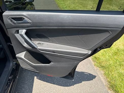 Used 2019 Volkswagen Tiguan SEL Premium w/ 3rd Row Seat Package AWD/4WD image 16