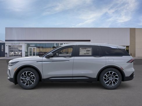 New 2026 Lincoln Nautilus Premier AWD/4WD image 3