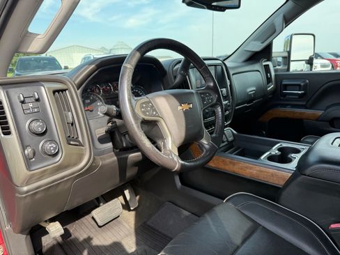 Used 2018 Chevrolet Silverado 3500 High Country w/ Duramax Plus Package AWD/4WD image 18