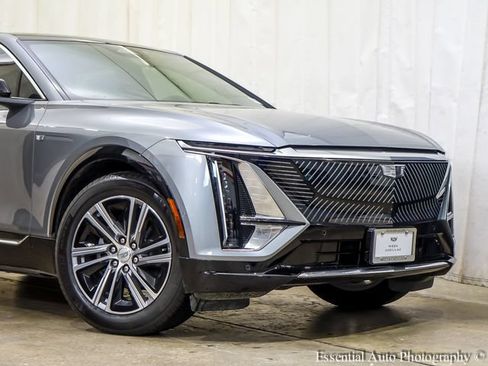 Certified 2024 Cadillac Lyriq Luxury AWD/4WD image 6