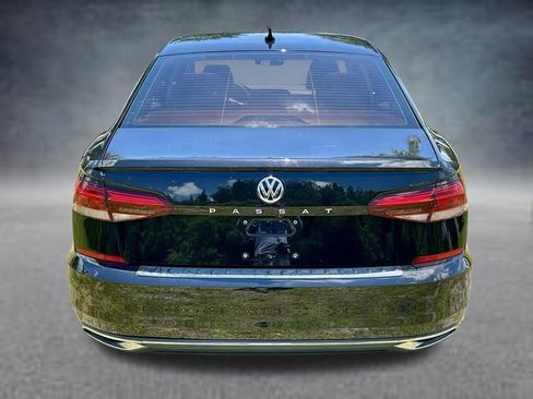 Used 2021 Volkswagen Passat 2.0T SE FWD image 6