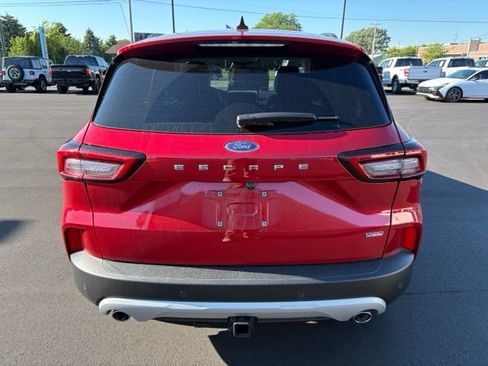 Used 2024 Ford Escape SE w/ Class II Trailer Tow Package FWD image 4