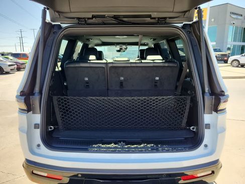 New 2026 Jeep Grand Wagoneer Limited AWD/4WD image 27
