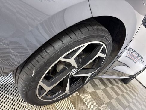 Used 2020 Volkswagen Passat 2.0T R-Line image 34