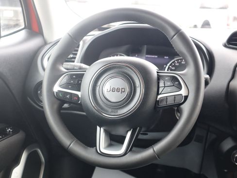 Used 2021 Jeep Renegade Latitude FWD image 14