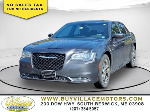 Used 2016 Chrysler 300 S image 2