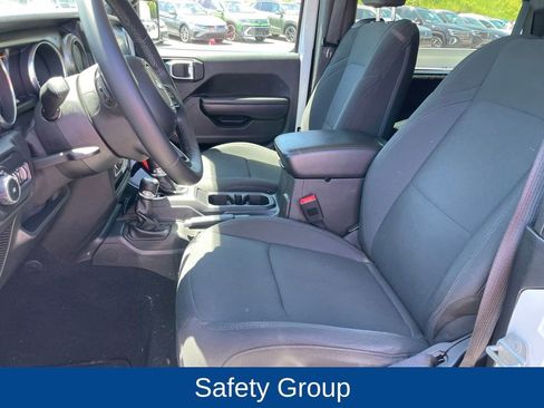 Used 2018 Jeep Wrangler Sport AWD/4WD image 5