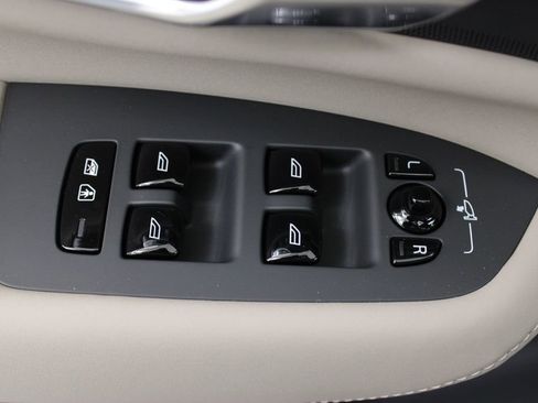 New 2026 Volvo XC90 B6 Plus w/ Protection Package AWD/4WD image 18