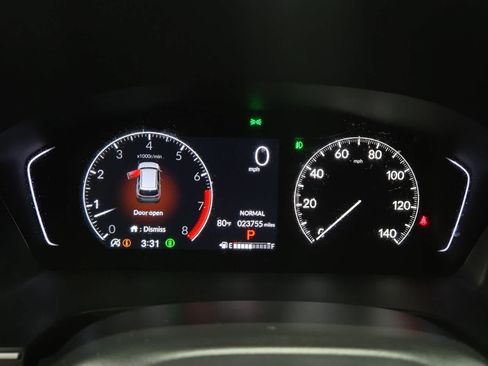 Used 2025 Honda Pilot Sport image 5