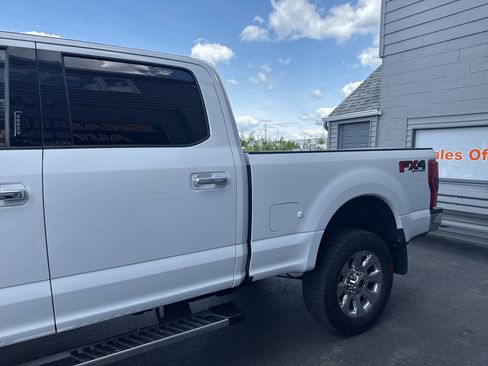 Used 2017 Ford F250 Lariat w/ Chrome Package AWD/4WD image 5