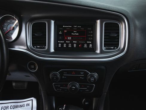 Used 2022 Dodge Charger SXT image 16
