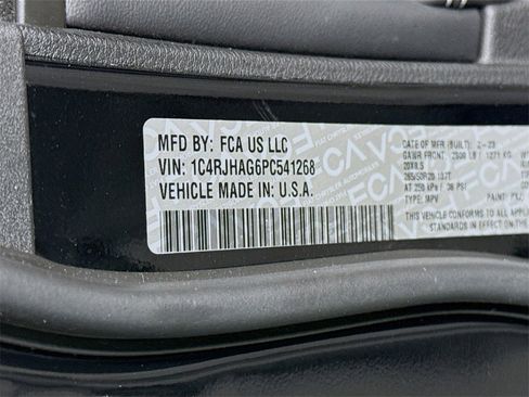 Used 2023 Jeep Grand Cherokee Altitude image 35