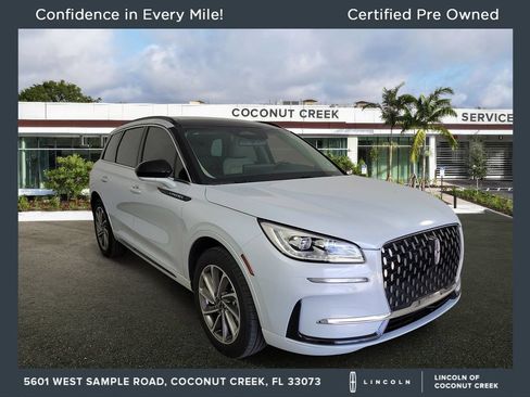 Certified 2025 Lincoln Corsair Grand Touring AWD/4WD image 1