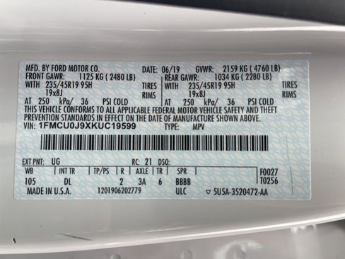 Used 2019 Ford Escape Titanium image 36