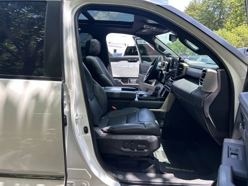 Used 2026 Toyota Sequoia Platinum AWD/4WD image 12