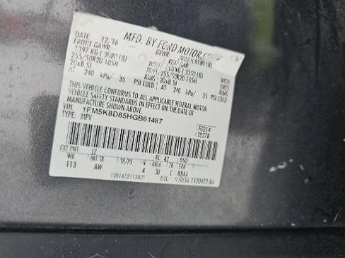 Used 2017 Ford Explorer XLT w/ Equipment Group 202A AWD/4WD image 18
