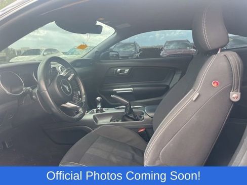 Used 2021 Ford Mustang Coupe image 3