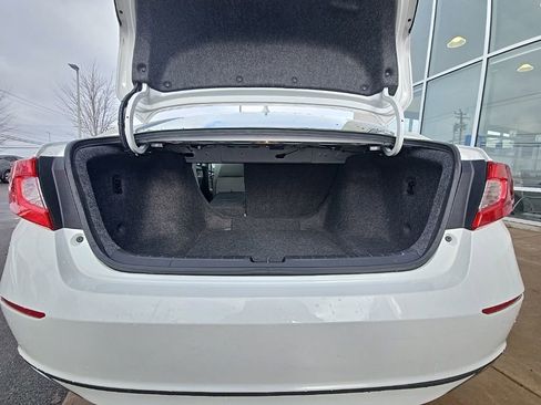 Used 2018 Honda Accord EX image 29