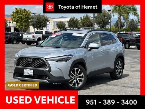 Used 2023 Toyota Corolla Cross XLE w/ Convenience Package FWD image 1