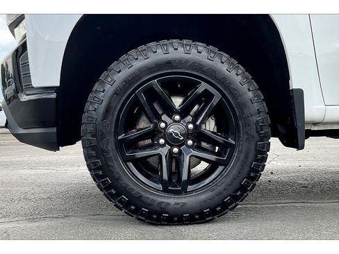 Used 2019 Chevrolet Silverado 1500 LT Trail Boss image 10