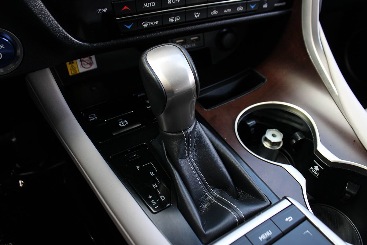 Used 2022 Lexus RX 450h AWD w/ Premium Package image 36