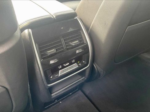 Used 2020 BMW X7 xDrive40i w/ Premium Package image 39