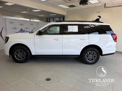 Certified 2025 Ford Expedition Active RWD image 5