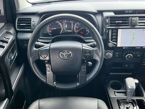 Used 2021 Toyota 4Runner TRD Off-Road Premium w/ Moonroof Package AWD/4WD image 17