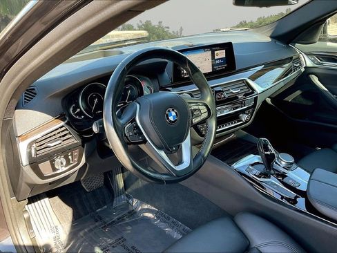 Used 2019 BMW 530e xDrive 530e xDrive iPerformance w/ Convenience Package image 16