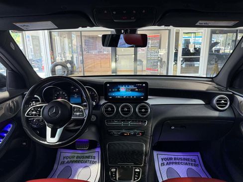 Used 2021 Mercedes-Benz GLC 300 4MATIC w/ AMG Line image 29