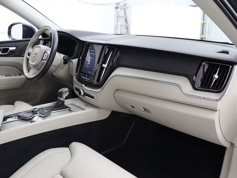 Used 2020 Volvo XC60 T6 Inscription AWD/4WD image 32