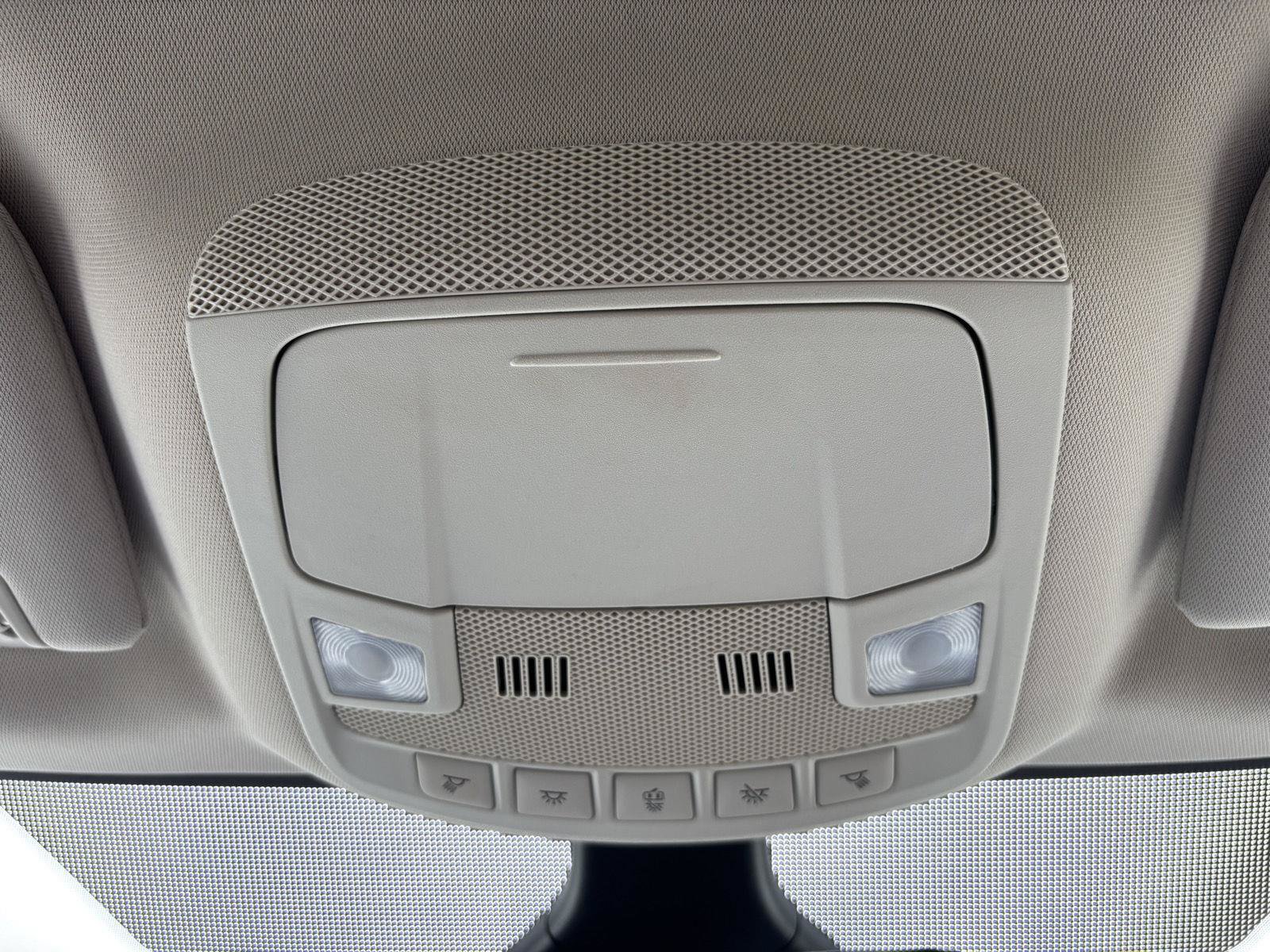 Used 2020 Ford Edge SEL w/ Cold Weather Package AWD/4WD image 28