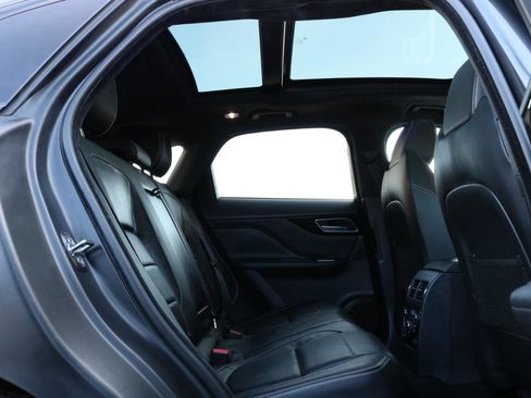 Used 2018 Jaguar F-PACE R-Sport image 45