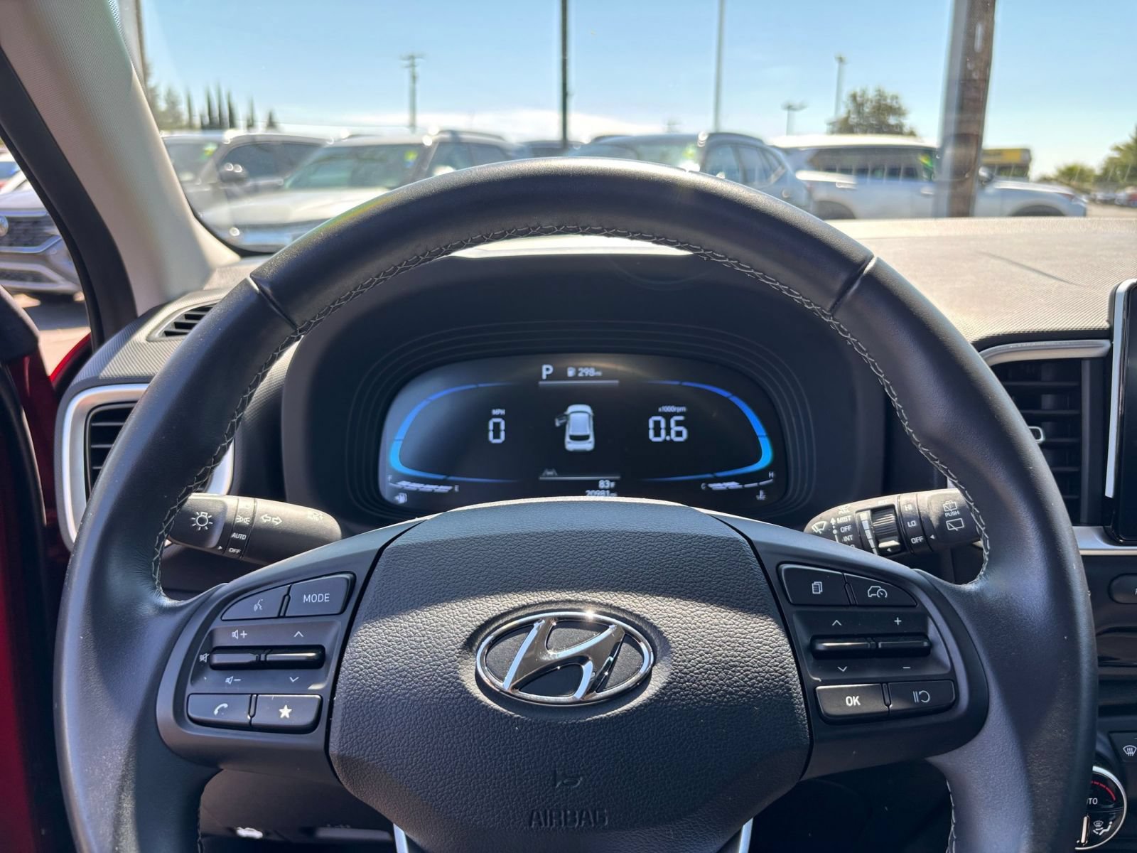 Used 2025 Hyundai Venue SEL FWD image 26