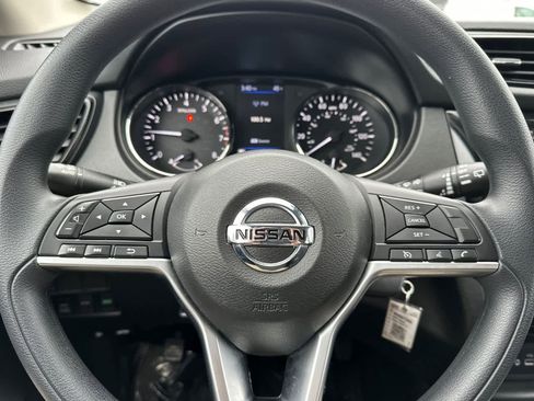 Used 2022 Nissan Rogue Sport S image 24