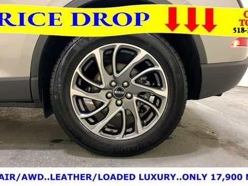 Used 2022 Lincoln Corsair AWD w/ Equipment Group 101A image 21