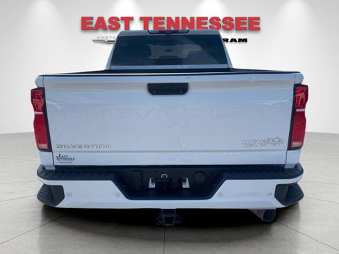 Used 2024 Chevrolet Silverado 2500 High Country w/ High Country Premium Package AWD/4WD image 4