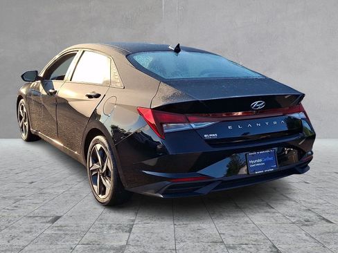 Certified 2023 Hyundai Elantra SEL w/ Convenience Package FWD image 6